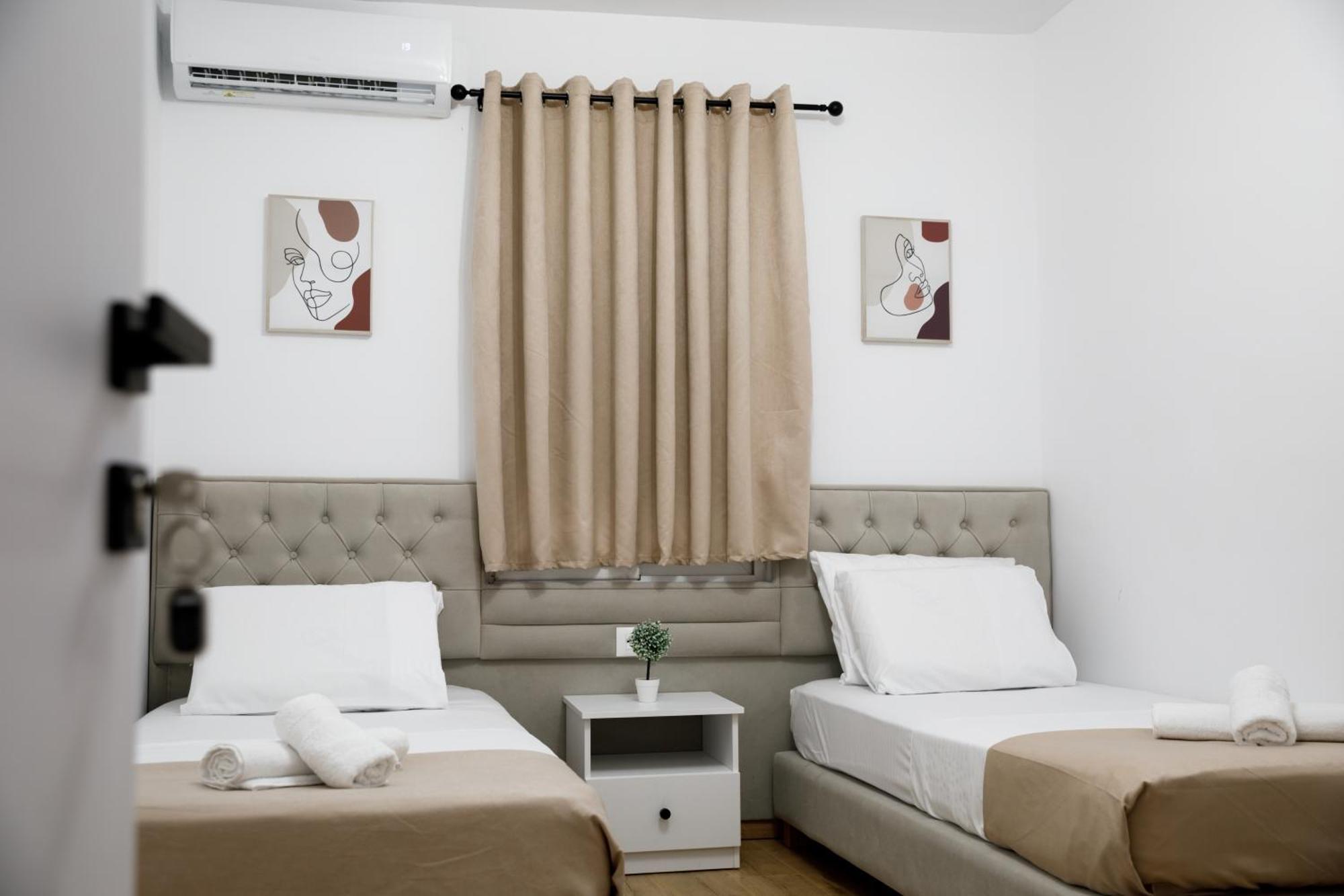Vila Agimi 65 Gjirokastër Exterior foto