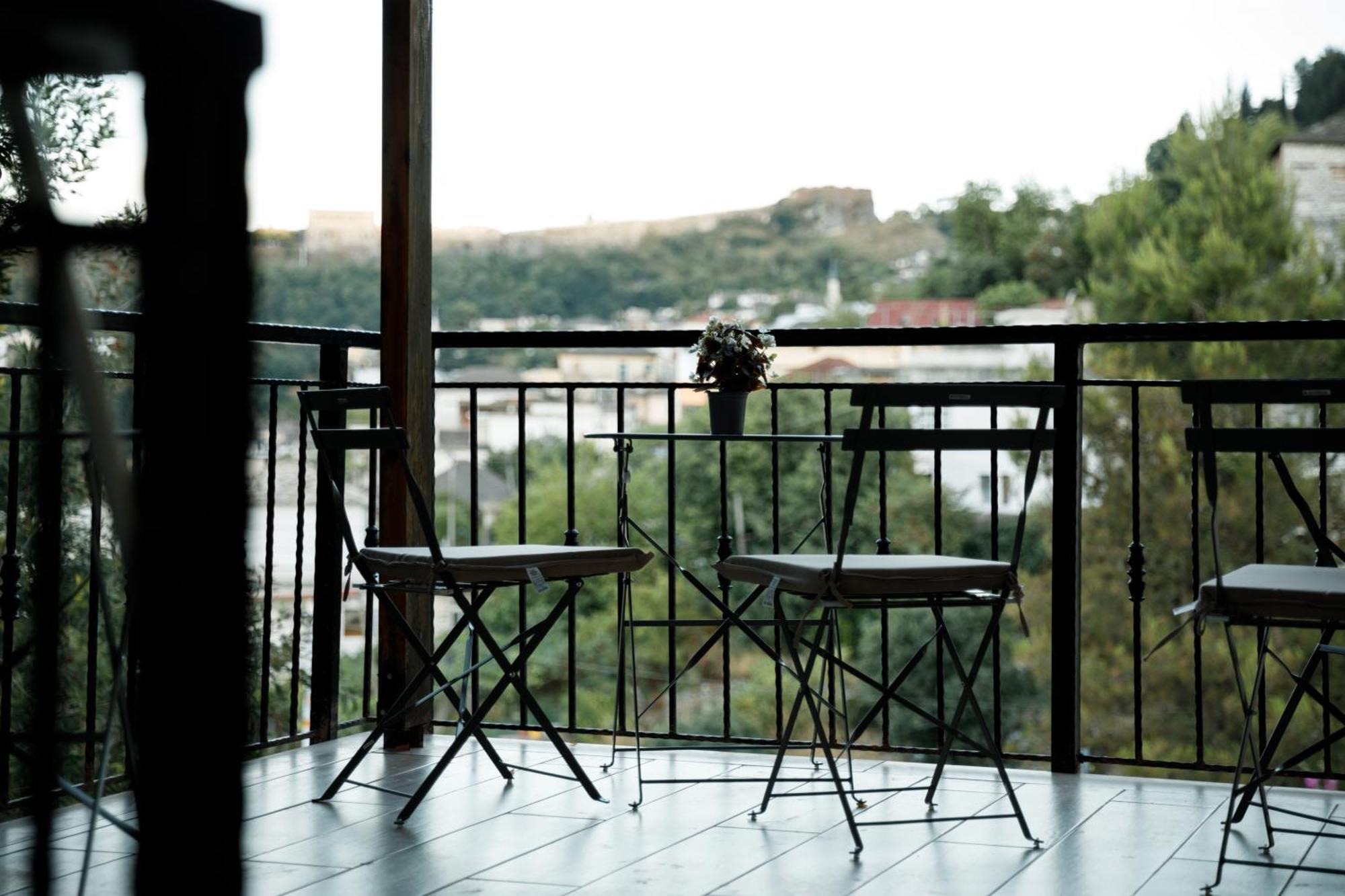 Vila Agimi 65 Gjirokastër Exterior foto