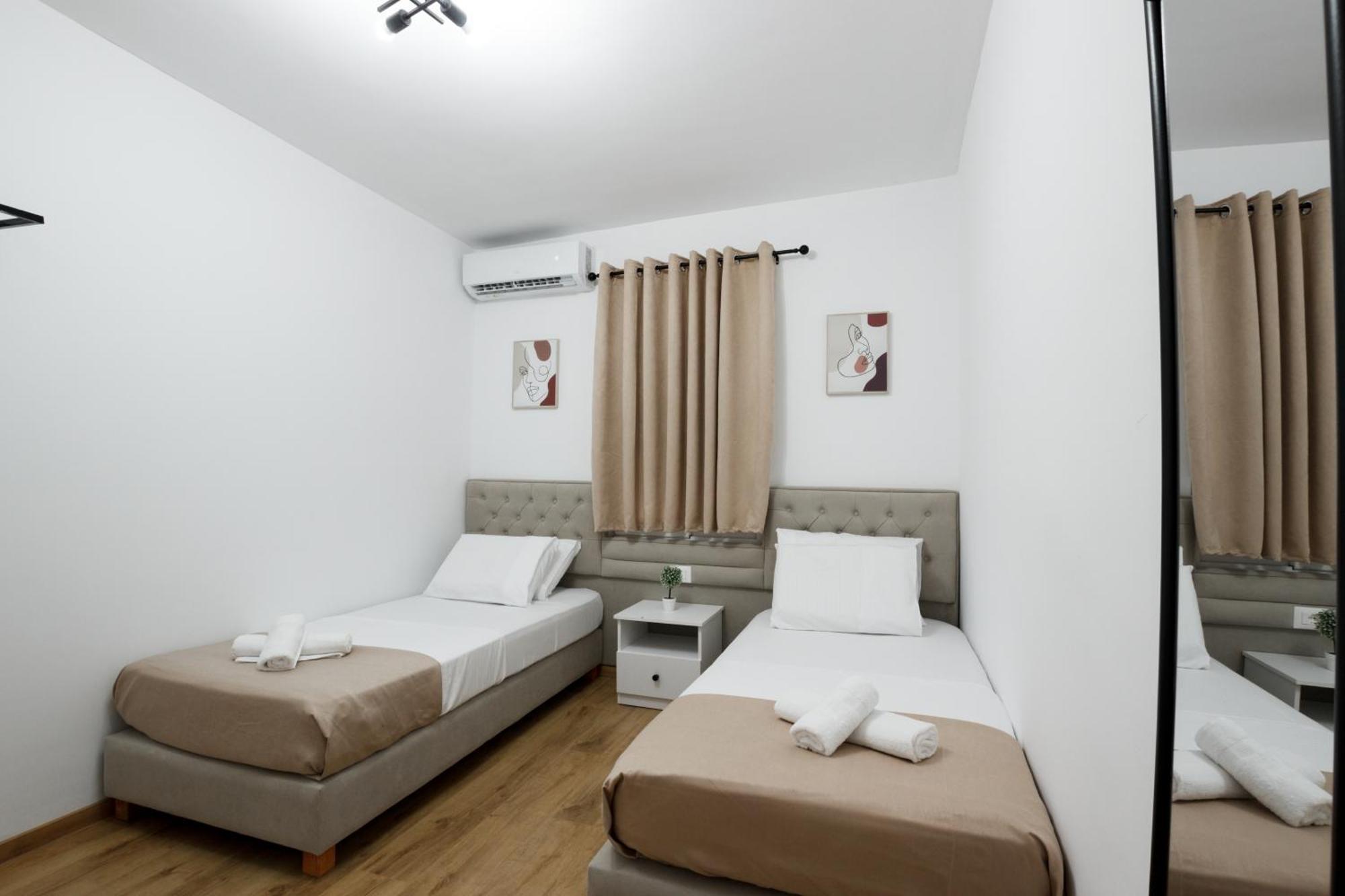 Vila Agimi 65 Gjirokastër Exterior foto